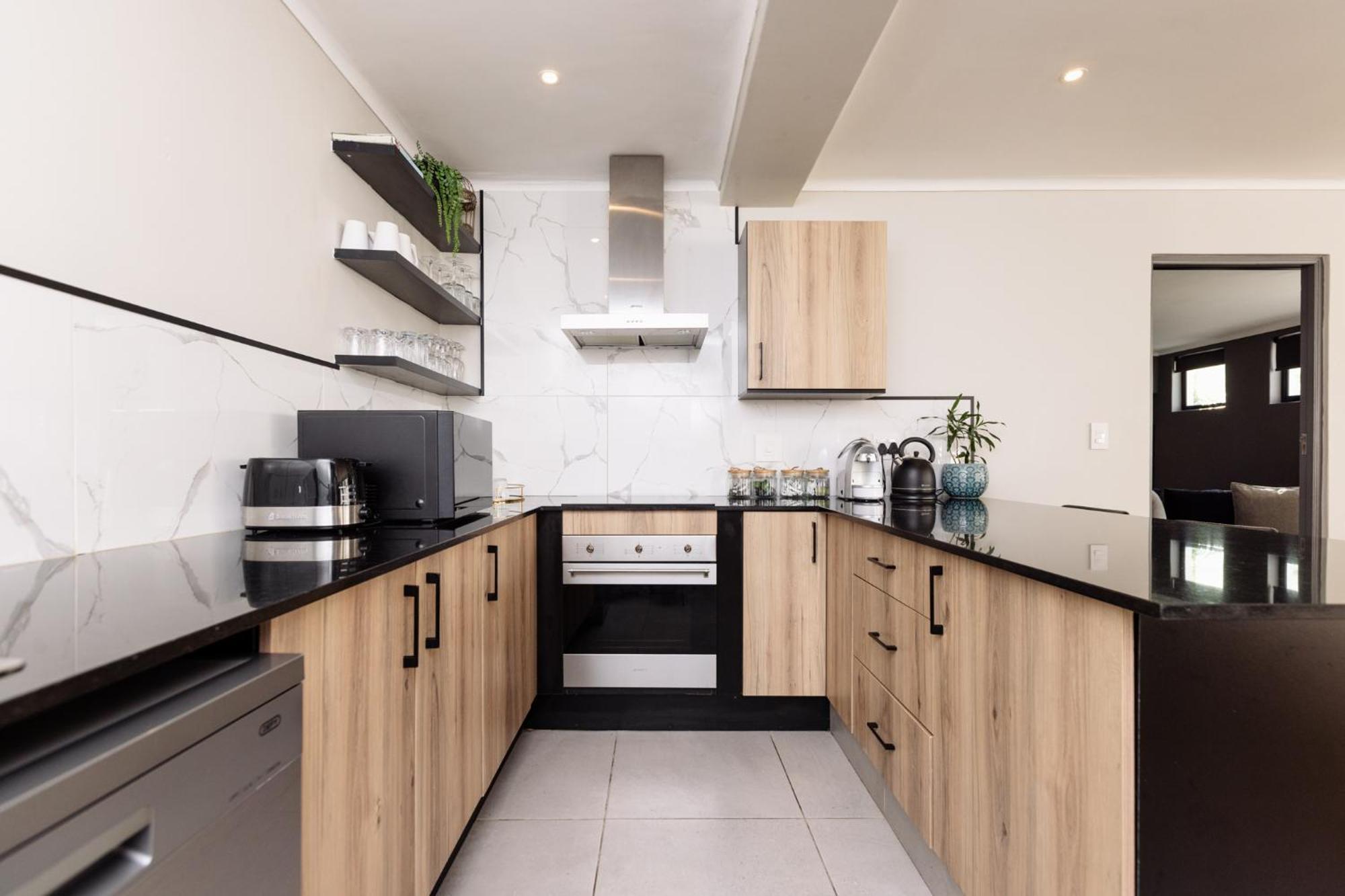 Mint Hotel 84 On Katherine Johannesburg Bagian luar foto