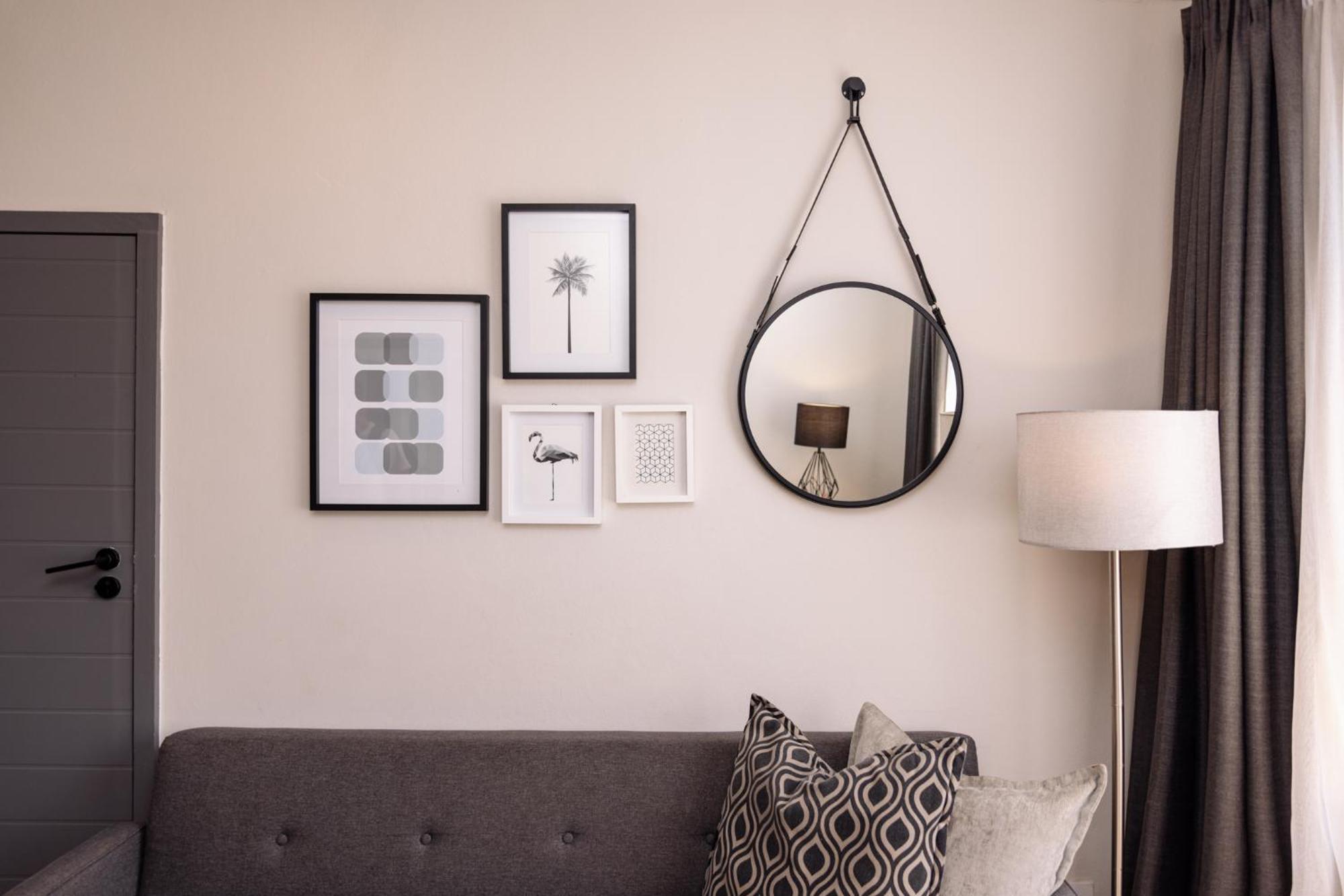 Mint Hotel 84 On Katherine Johannesburg Bagian luar foto