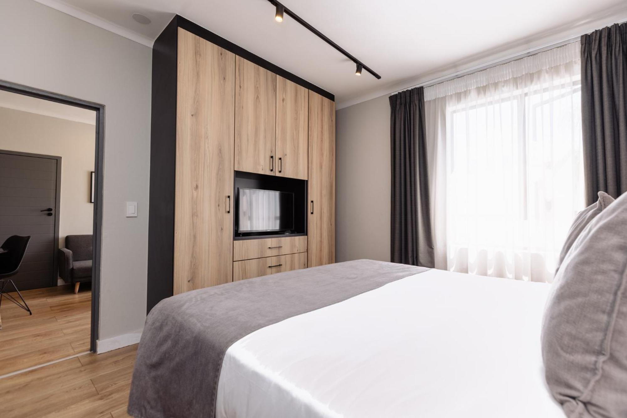 Mint Hotel 84 On Katherine Johannesburg Bagian luar foto