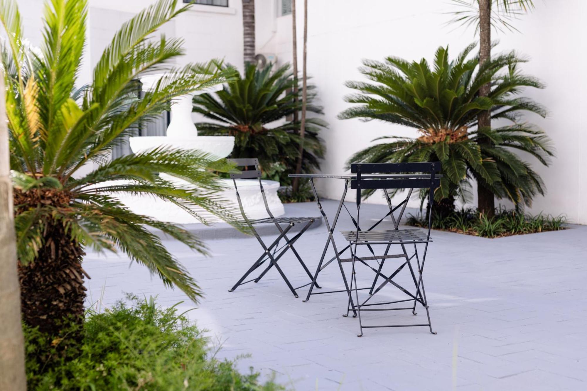 Mint Hotel 84 On Katherine Johannesburg Bagian luar foto