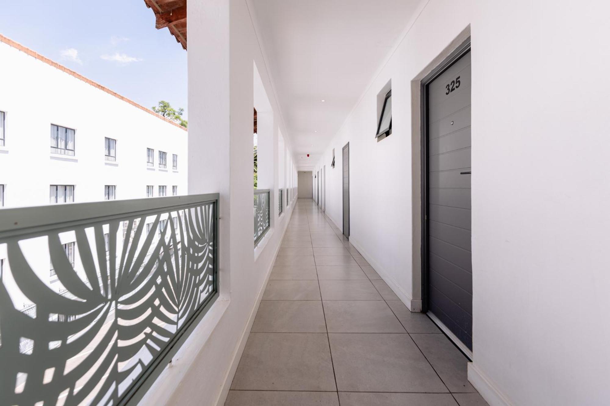 Mint Hotel 84 On Katherine Johannesburg Bagian luar foto