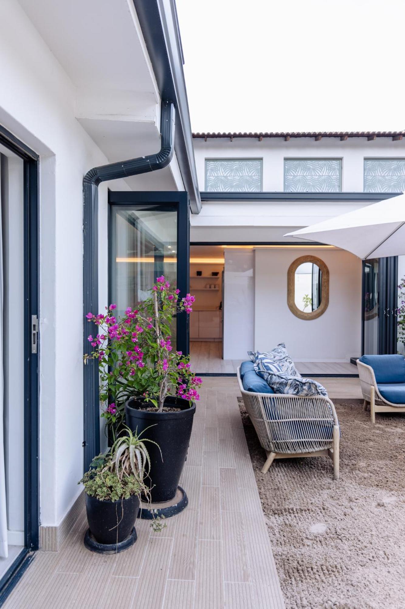 Mint Hotel 84 On Katherine Johannesburg Bagian luar foto
