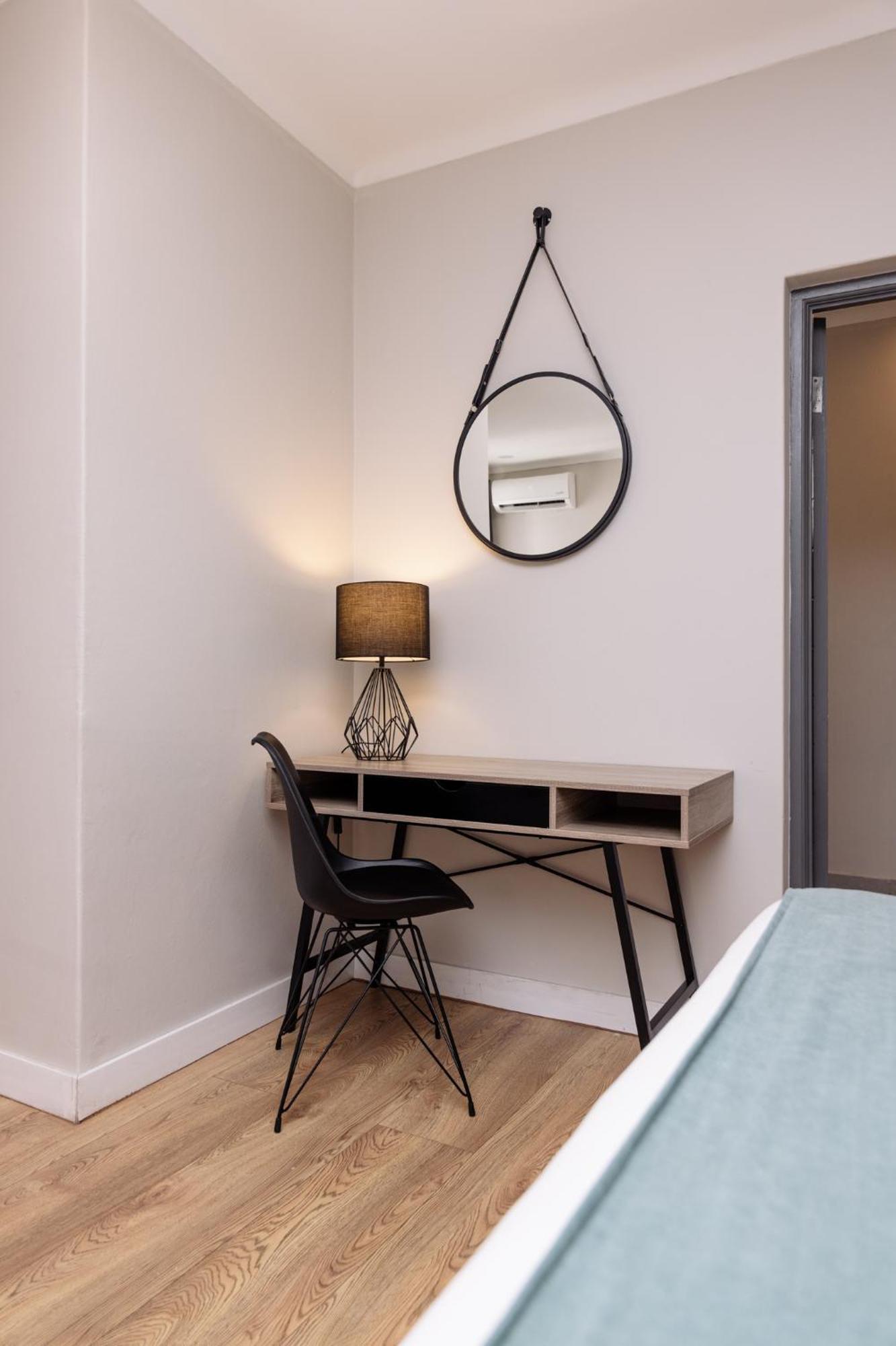 Mint Hotel 84 On Katherine Johannesburg Bagian luar foto