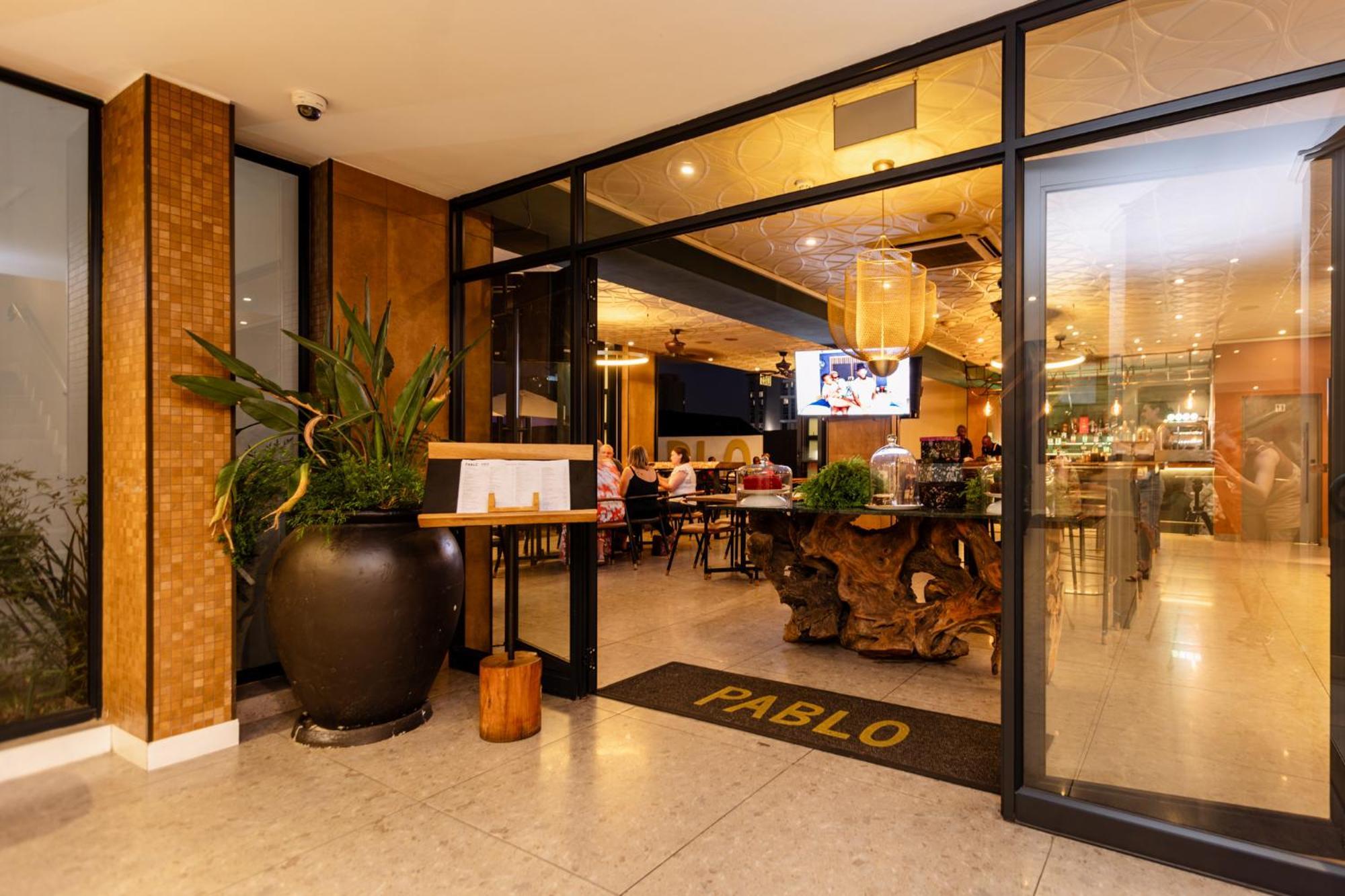 Mint Hotel 84 On Katherine Johannesburg Bagian luar foto
