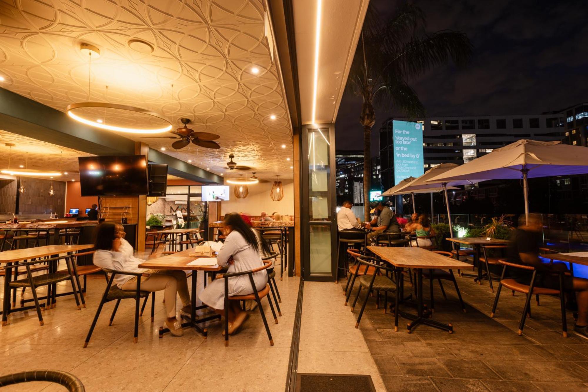 Mint Hotel 84 On Katherine Johannesburg Bagian luar foto